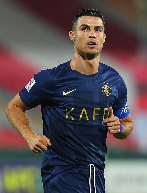 cristiano ronaldo playing for al nassr fc against persepolis, september 2023 (cropped).jpg cristiano ronaldo playing for al nassr fc against persepolis, september 2023 (cropped).jpg